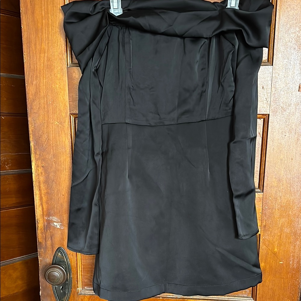 Elegant Black Off-Shoulder Long Sleeve Overfold Mini Dress